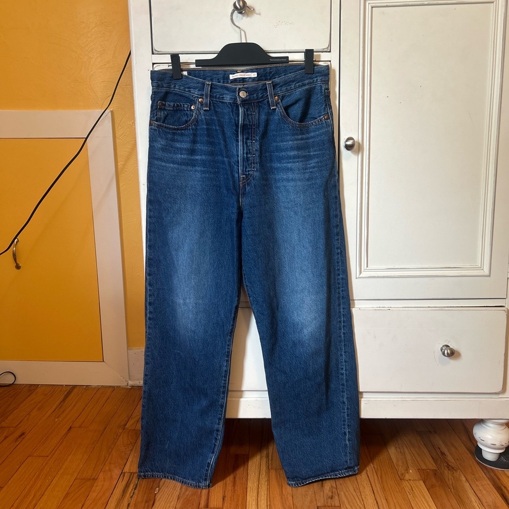 Levi's Rib Cage Ankle Jeans (29" Inseam) — Dark Blue — Size 31